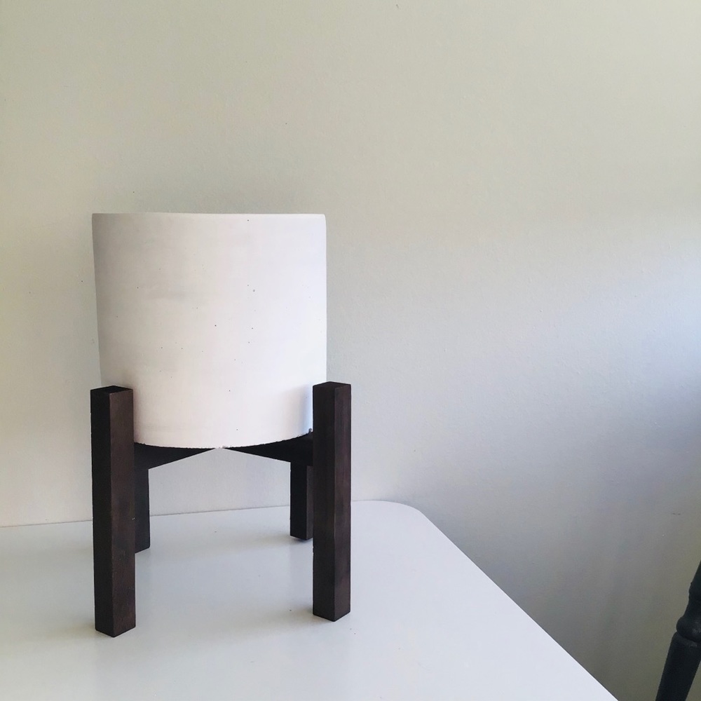 🇨🇦 Handcrafted in Canada - Modern White Concrete Planter + Stand New!